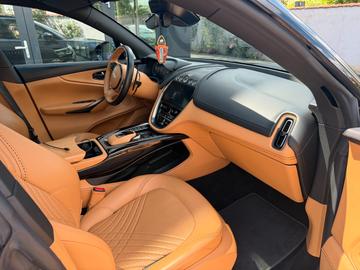 صورة مصغرة 13 لـ 2021 Aston Martin DBX