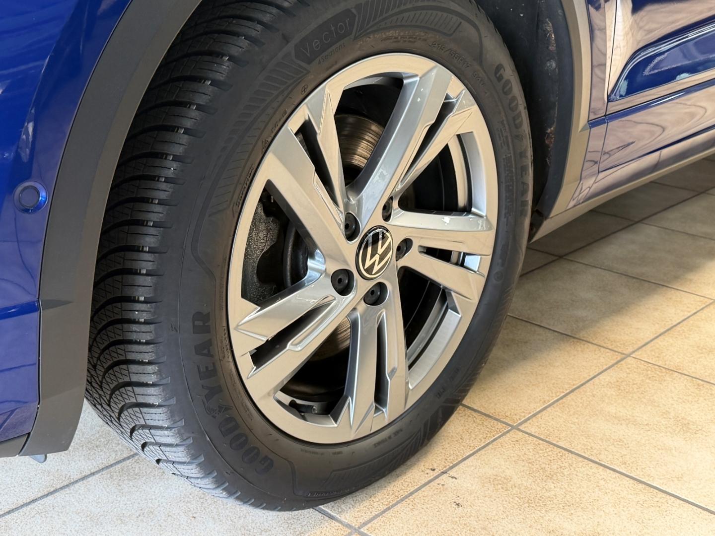 Volkswagen T-Roc R-Line 4Motion Sportpaket StandHZG Navi LE