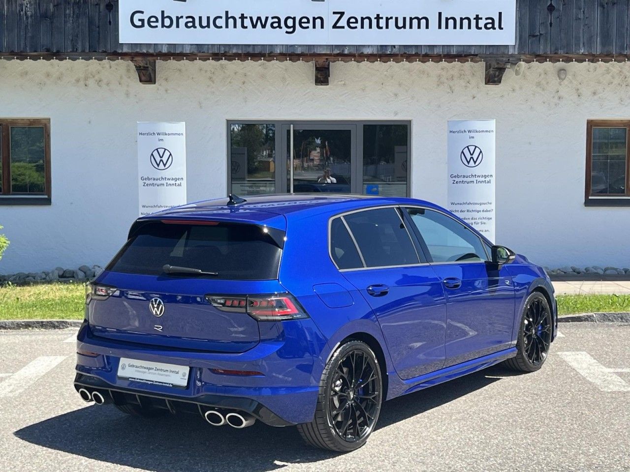 Volkswagen Golf VIII R 2,0 TSI DSG 4Motion (IQ.Light DCC) foto 4