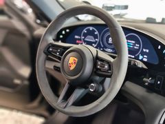 Fahrzeugabbildung Porsche Taycan 4S *SPORT-CHRONO* (PANO/MATRIX/SI-LÜFT/CA