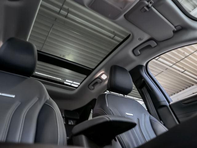 Ford Kuga 2.5 Plug-In Hybrid Vignale Stauassistent