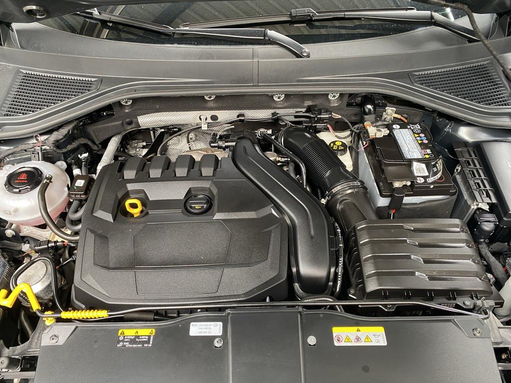 Volkswagen T-Roc 1.5 TSI R-Line DSG NAVI+LED+RFK NAVI+LED+R, миниатюра 23