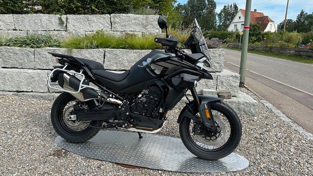 CFMOTO 800 MT EXPLORE INKL. SEITENKOFFER + 4 J GARANTIE