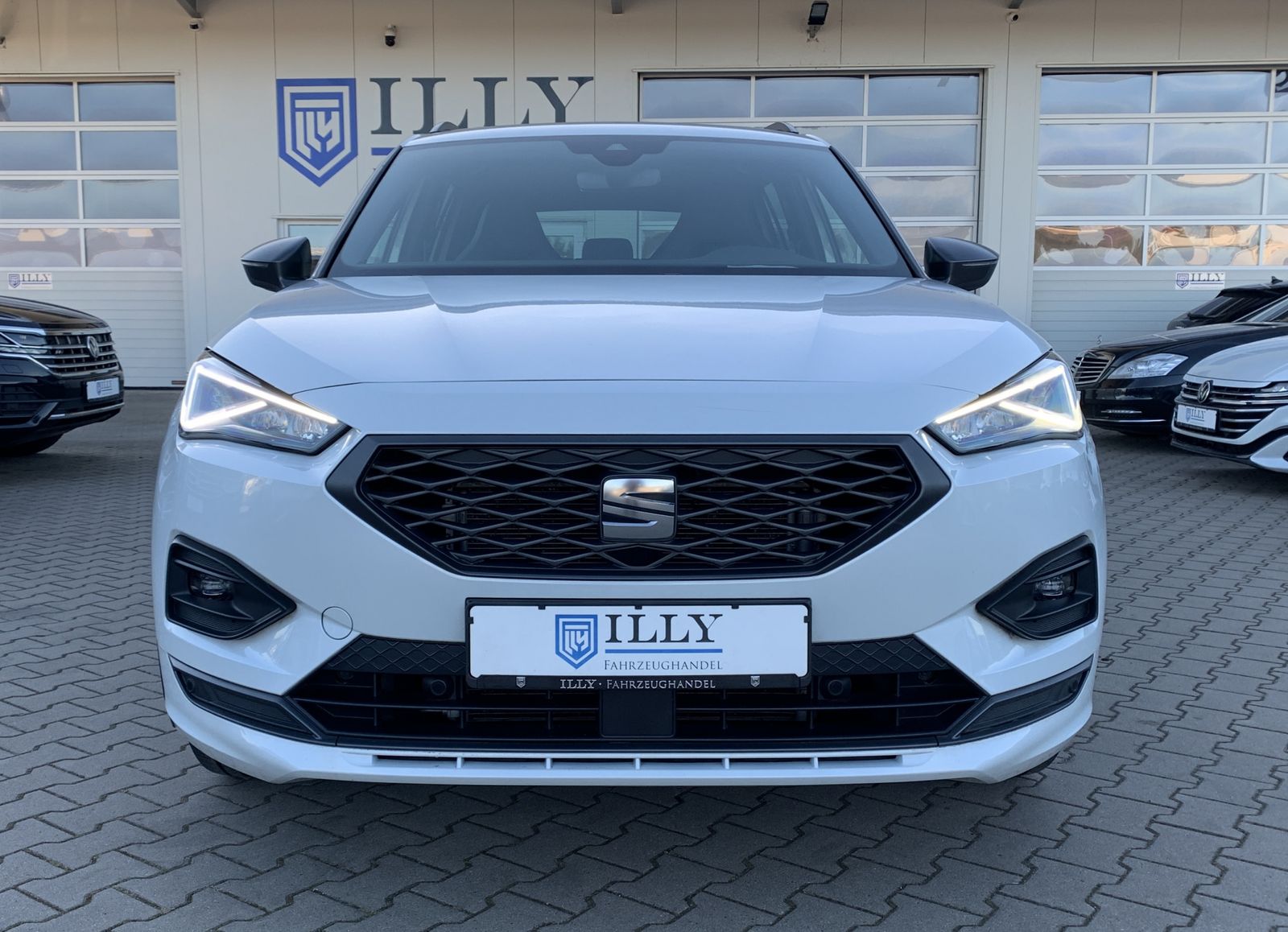 Fahrzeugabbildung SEAT Tarraco 2.0 TDI*FR*4Drive*LED*AHK*Pano*Cam*Sound