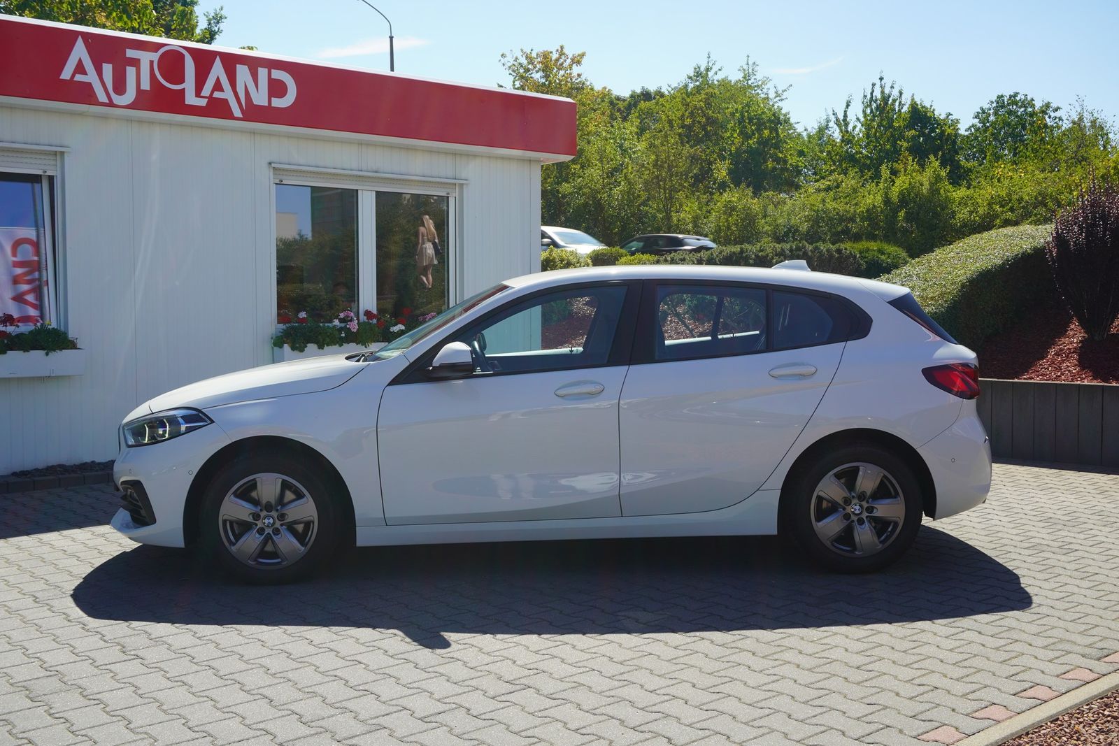 BMW 118i Advantage LED Navi Sitzheizung Kamera imagem 3