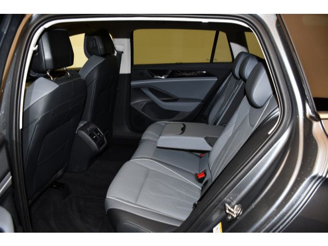 Volkswagen Passat Variant - Bild 11