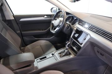 Volkswagen Passat 2.0 TDI Conceptline CARPLAY+KAM+LED+AHK