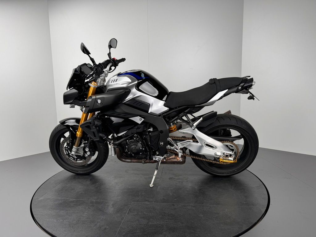 Fahrzeugabbildung Yamaha MT-10 SP *AKRA *1. HAND *SERVICE NEU