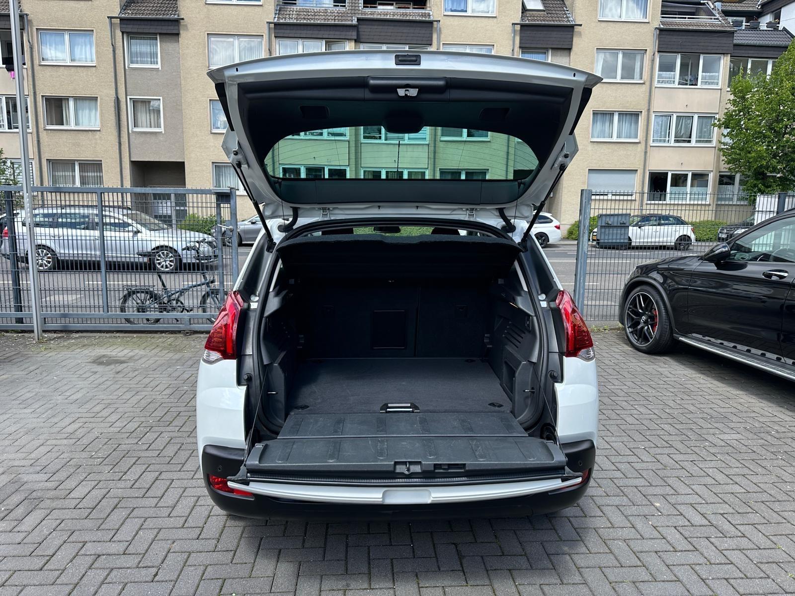 Peugeot 3008 Active*NAVI*PDC*KAM*KLIMAA.*TEMPO*AHK
