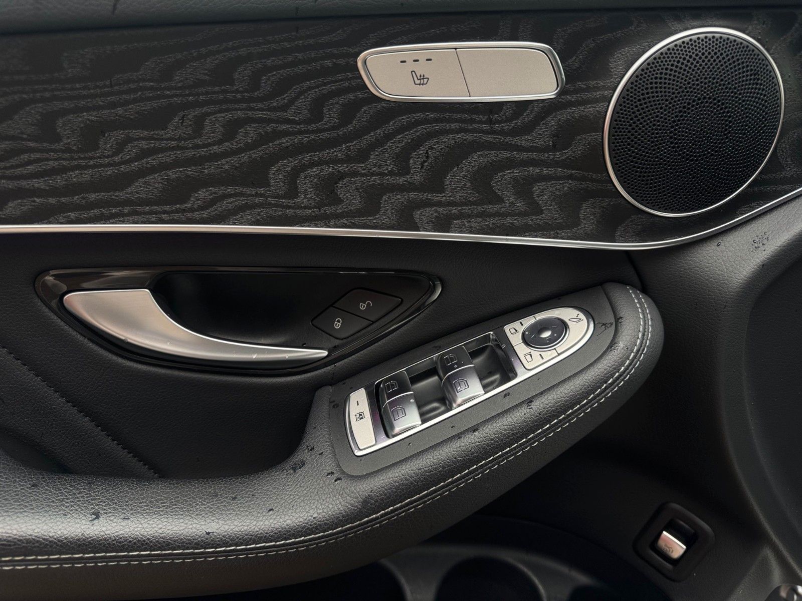 Fahrzeugabbildung Mercedes-Benz GLC 200 4Matic/ Panorama/ Virtual/ Ambientelight