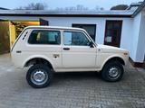 Lada Niva 4x4 2121 - Teilrestauriert, modi... - Lada Niva: M