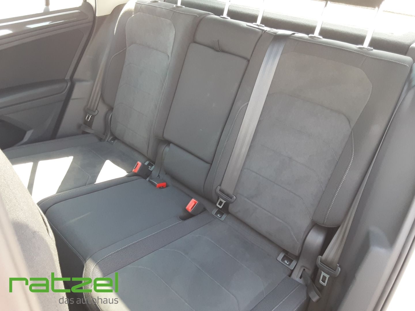 Fahrzeugabbildung Volkswagen Tiguan 4Motion Elegance 2.0 TDI 7-Gang-DSG