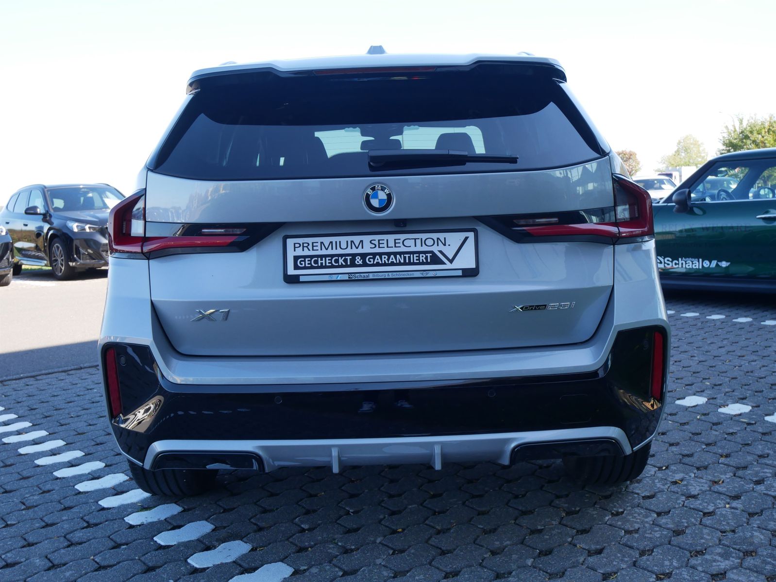 BMW X1 xDrive23i M-Sport DA PA HUD A-LED AHK PANO foto 4