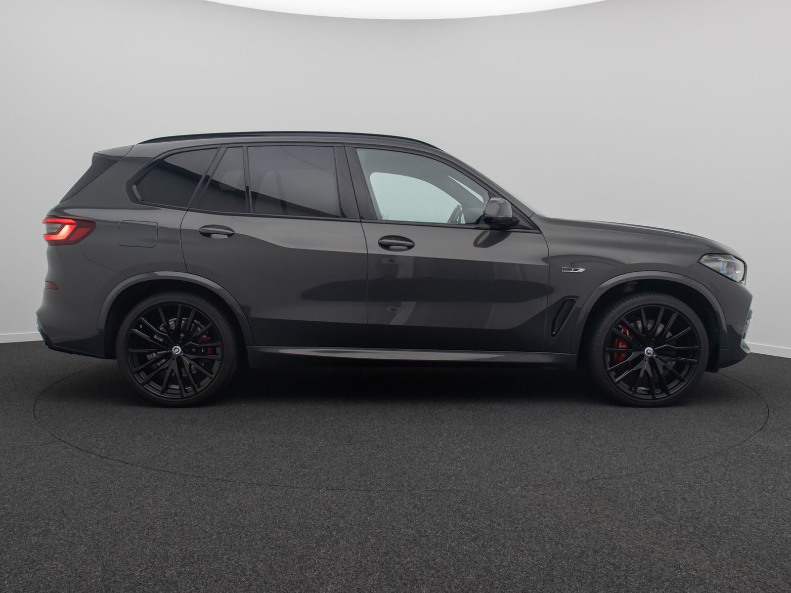 Fahrzeugabbildung BMW X5 xD45e M Sport Laser 360° DAB HUD H/K Panorama