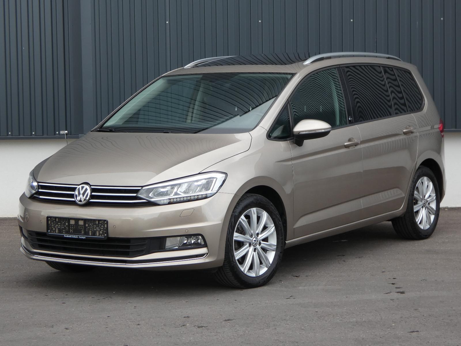 Volkswagen Touran 1.6 TDI SOUND LED Navi PANO 7Sitzer ACC