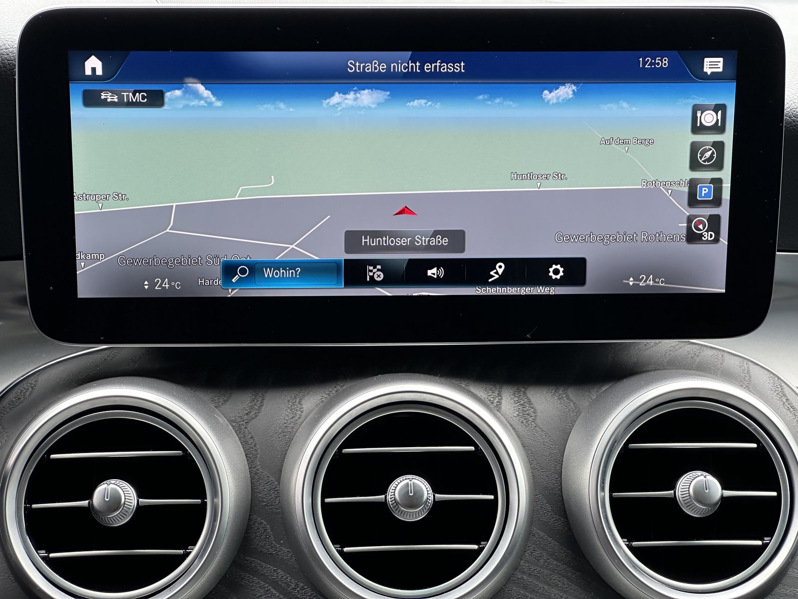 Fahrzeugabbildung Mercedes-Benz GLC 300de 4M AMG-Line NAV+LED+KAM+ACC+PANO+20ZO