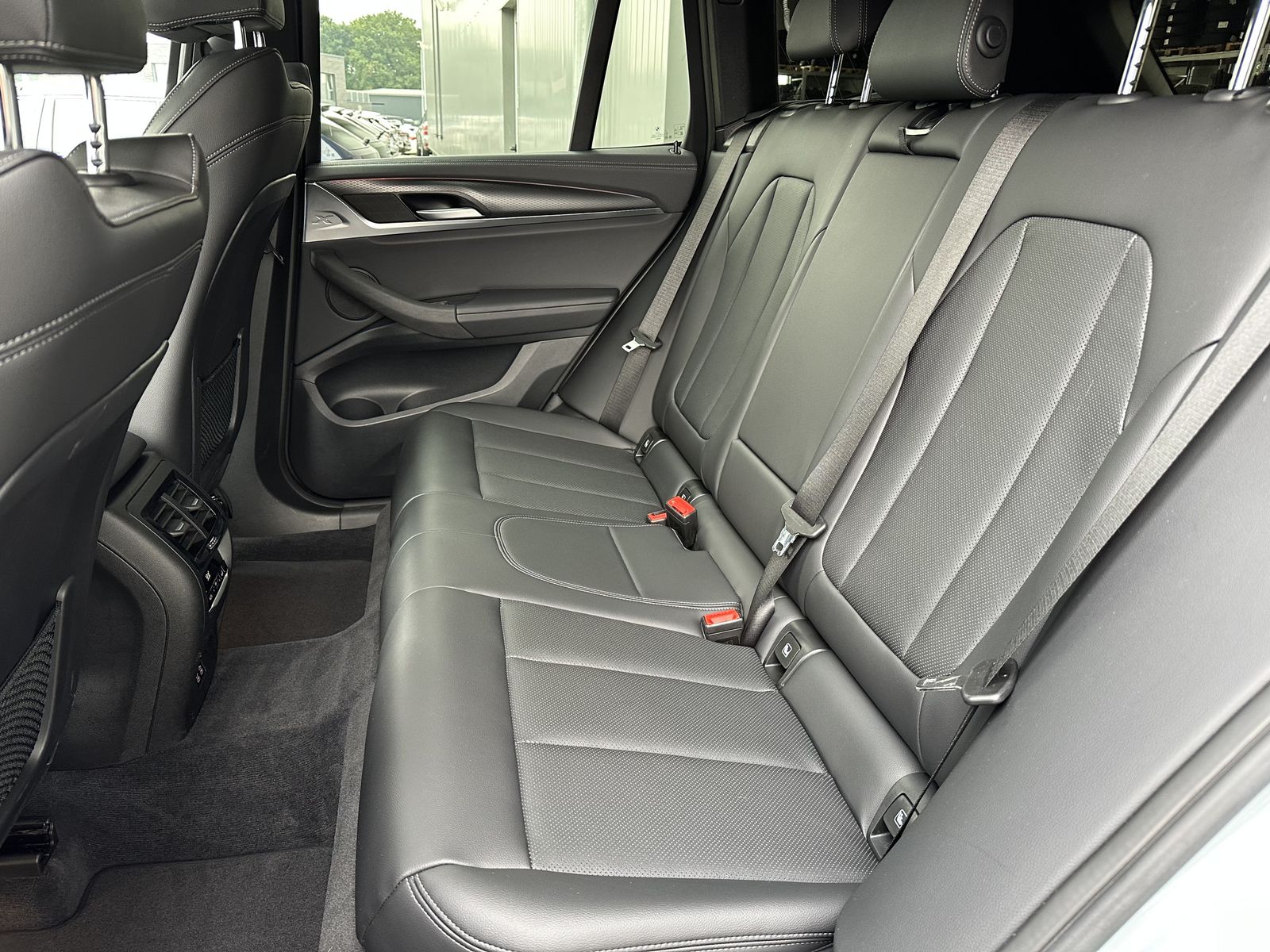 Fahrzeugabbildung BMW X3 M40i NAV+LED+HEAD-UP+360°+ACC+20ZOLL+HIFI+VC