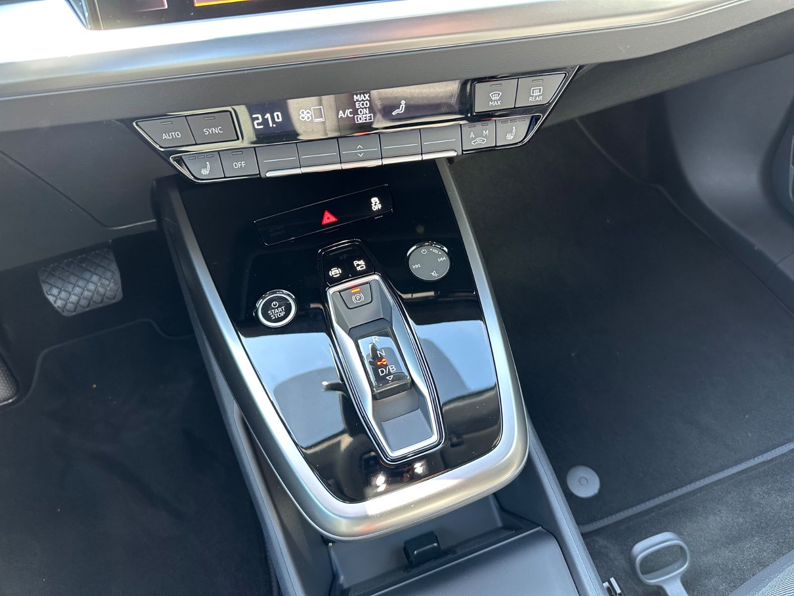 Fahrzeugabbildung Audi Q4 45 e-tron advanced quattro Navi/ACC/Matrix