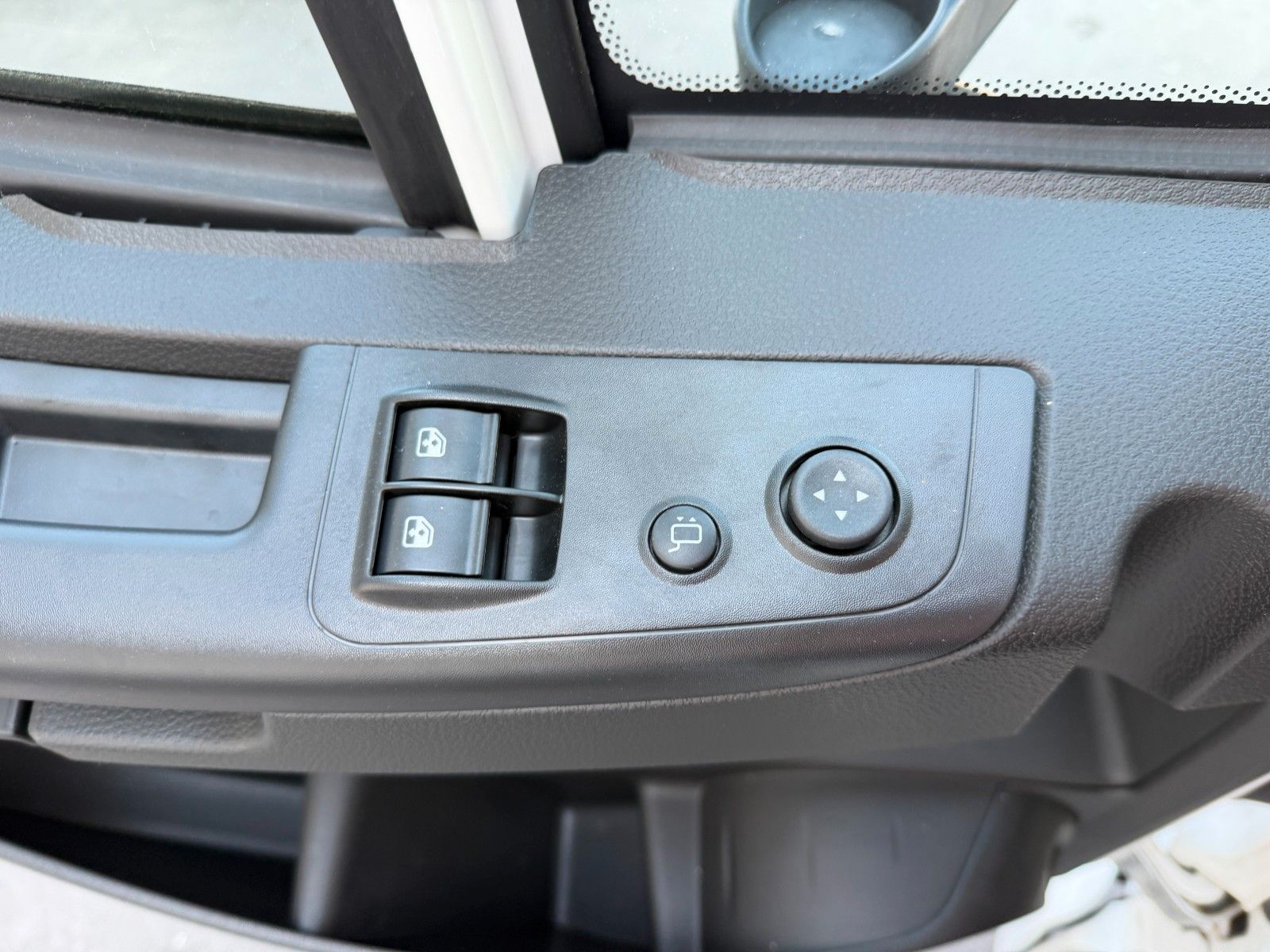 Fahrzeugabbildung Iveco Eurocargo ML75E21/P Bett AHK Klima Standheizung