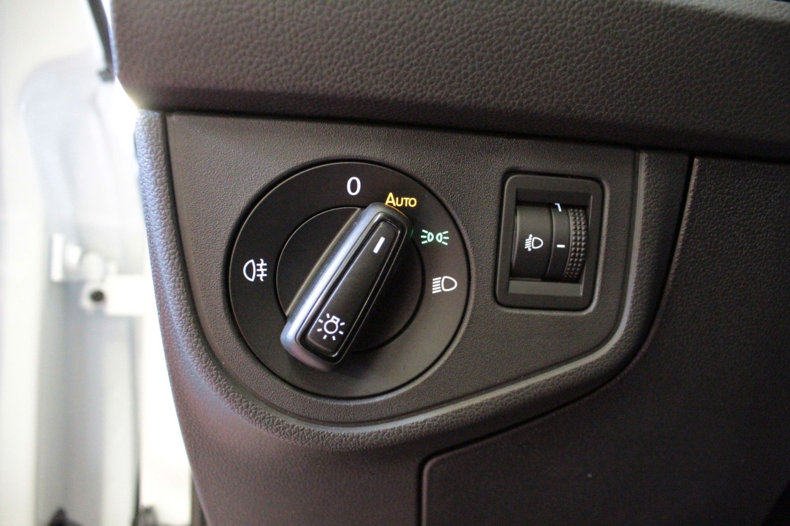 Fahrzeugabbildung Volkswagen Taigo 1.0 TSI, Life *Kamera*Sitzhzg*#15387