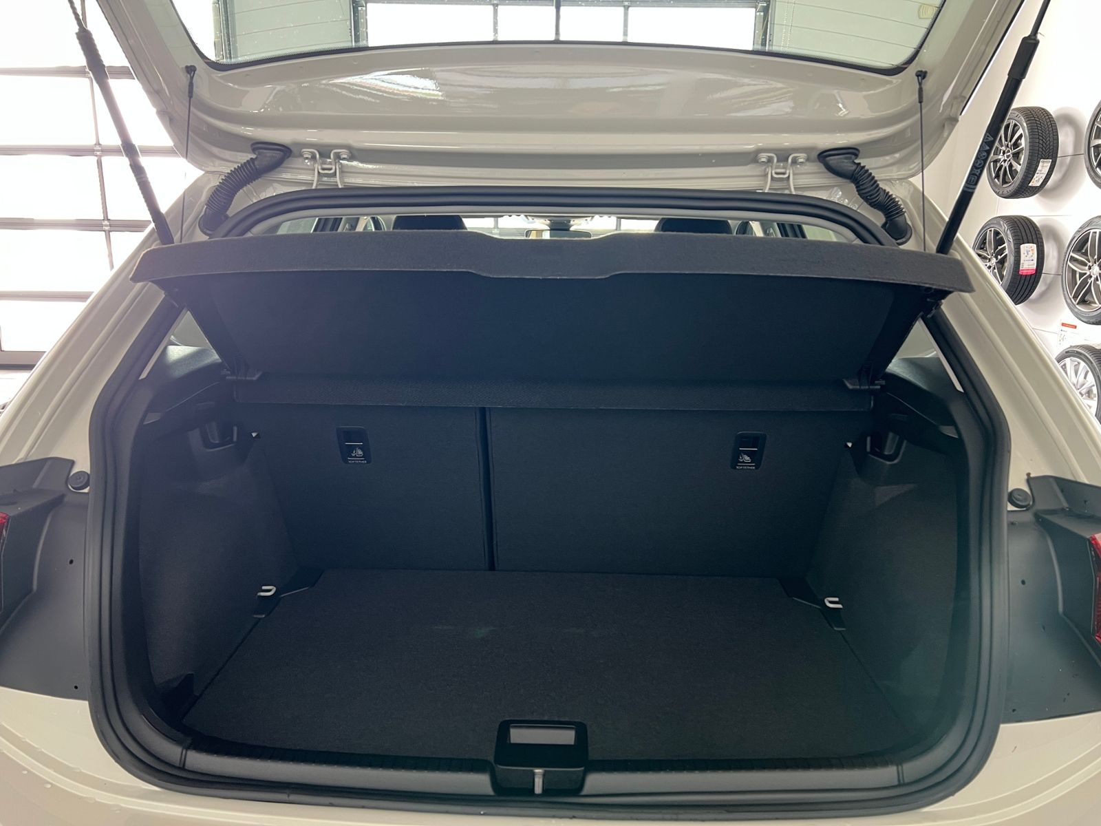 Fahrzeugabbildung Volkswagen Polo Life 1.0 MPI *Garantie,Klima,SHZ*
