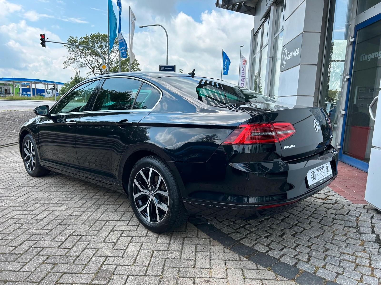 Volkswagen Passat Lim. Comfortline 1.4 TSI *LED*NAVI*SHZ*