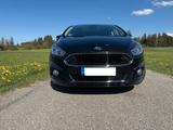 Ford S-Max 2,0 EcoBoost + 7 Sitze  + Stdhzg. + AHK - Ford S-Max von privat