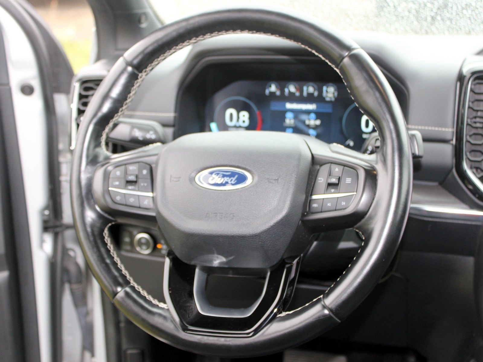 Fahrzeugabbildung Ford Ranger Platinum e-4WD Doppelkabine