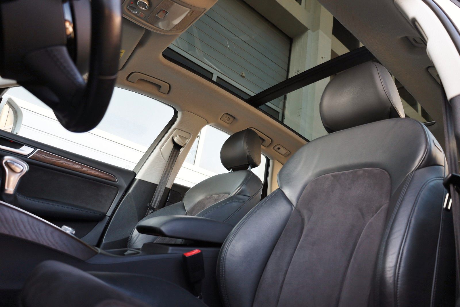 Fahrzeugabbildung Audi Q5 2.0 TDI quattro T.Leder,Navi,Xenon,Panorama