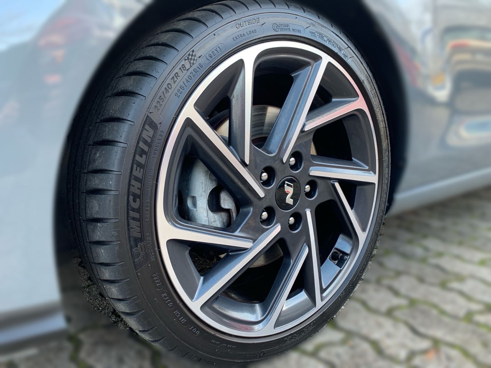 Fahrzeugabbildung Hyundai i30 Fastback 7-DCT 1.5T-GDI N-Line Mild-Hybrid A