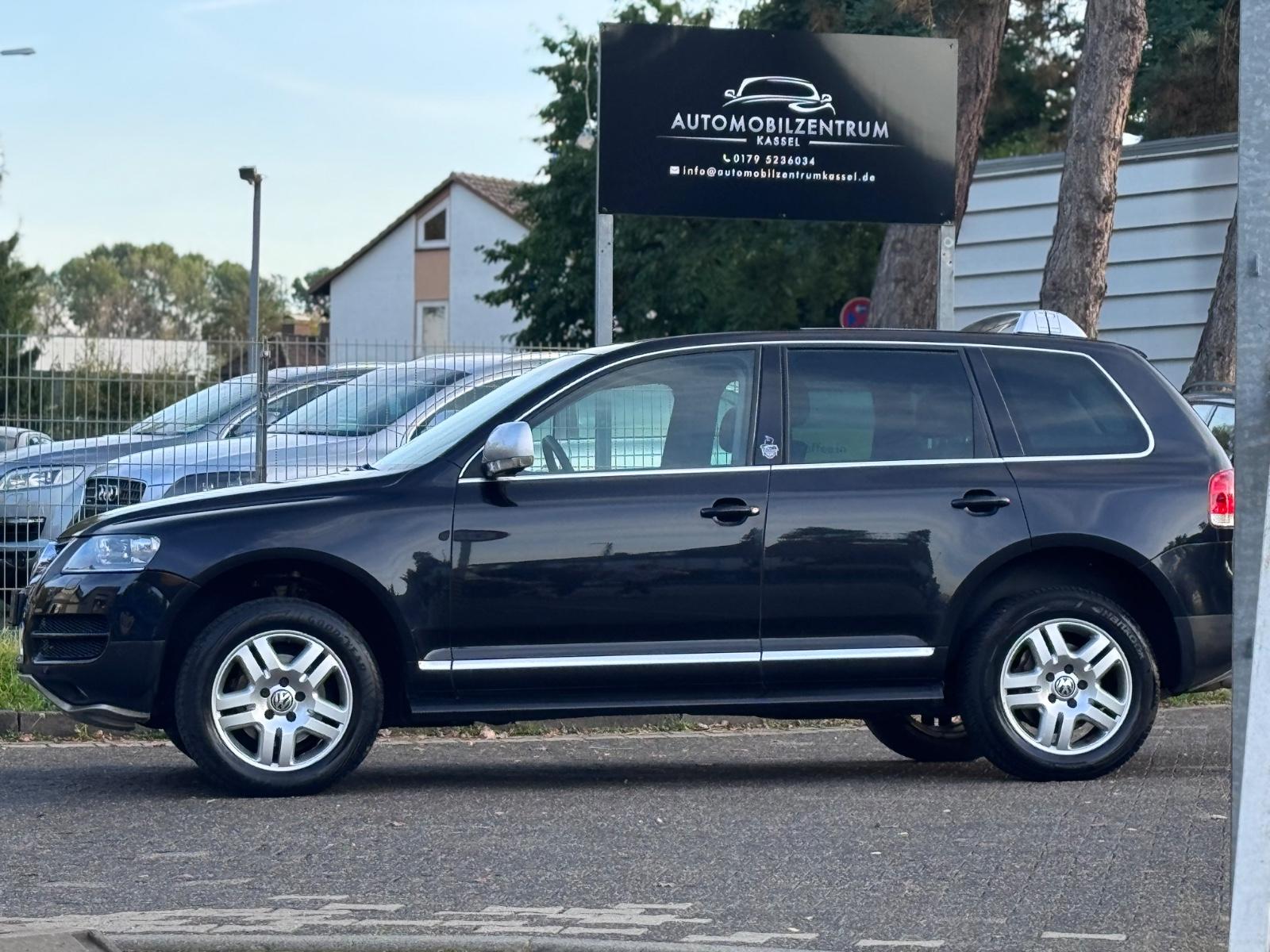 Volkswagen Touareg 2006 — rear view