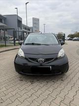 Toyota Aygo (X) 1,0 - - Toyota Aygo (X) in Mönchengladbach