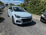 Hyundai i20 Trend-- TURBO MACHT LEICHTE GERÄUSCHE - Hyundai i20 in Wiesbaden