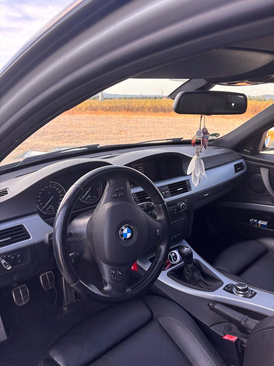 BMW 320 2011 — photo 6
