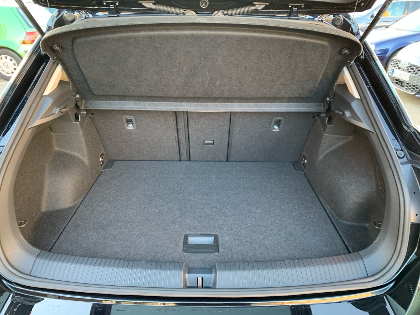 Volkswagen T-Roc - Bild 10