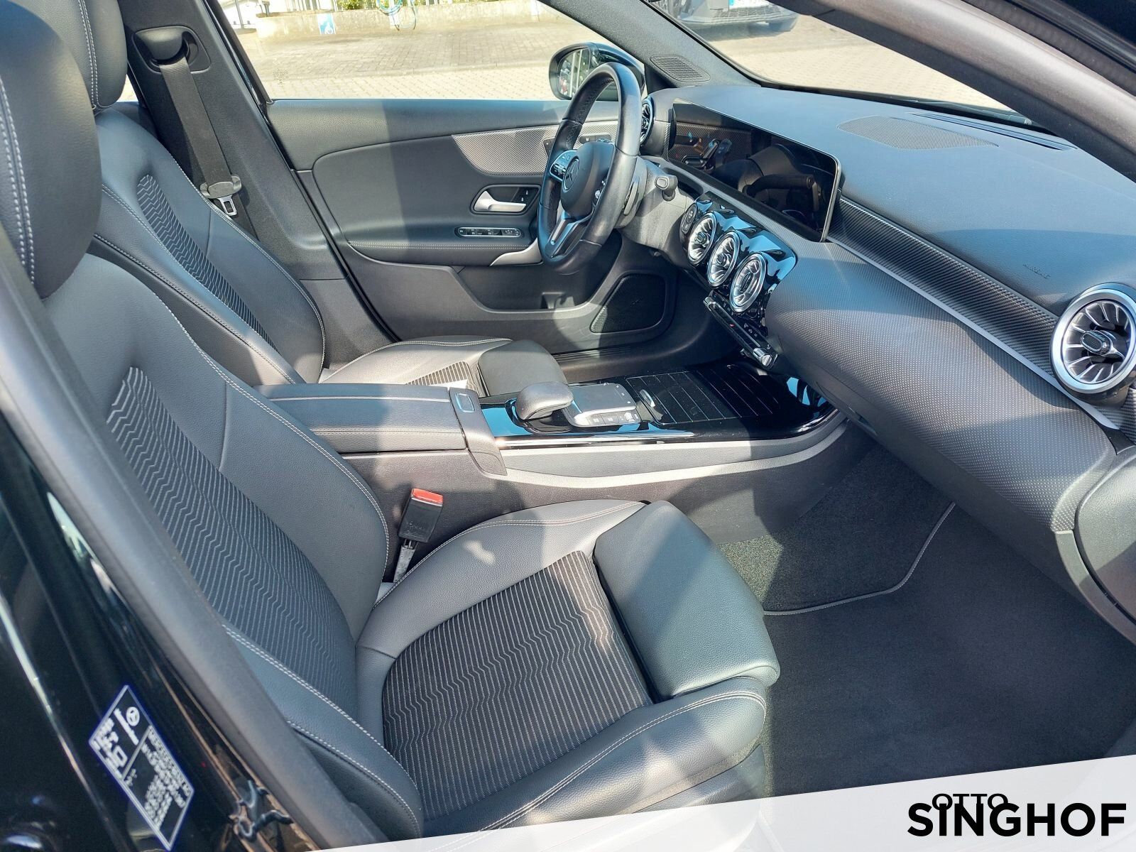 Fahrzeugabbildung Mercedes-Benz A 200 Progressive Pano+AHK+LED+Memory Sitze+TOTW