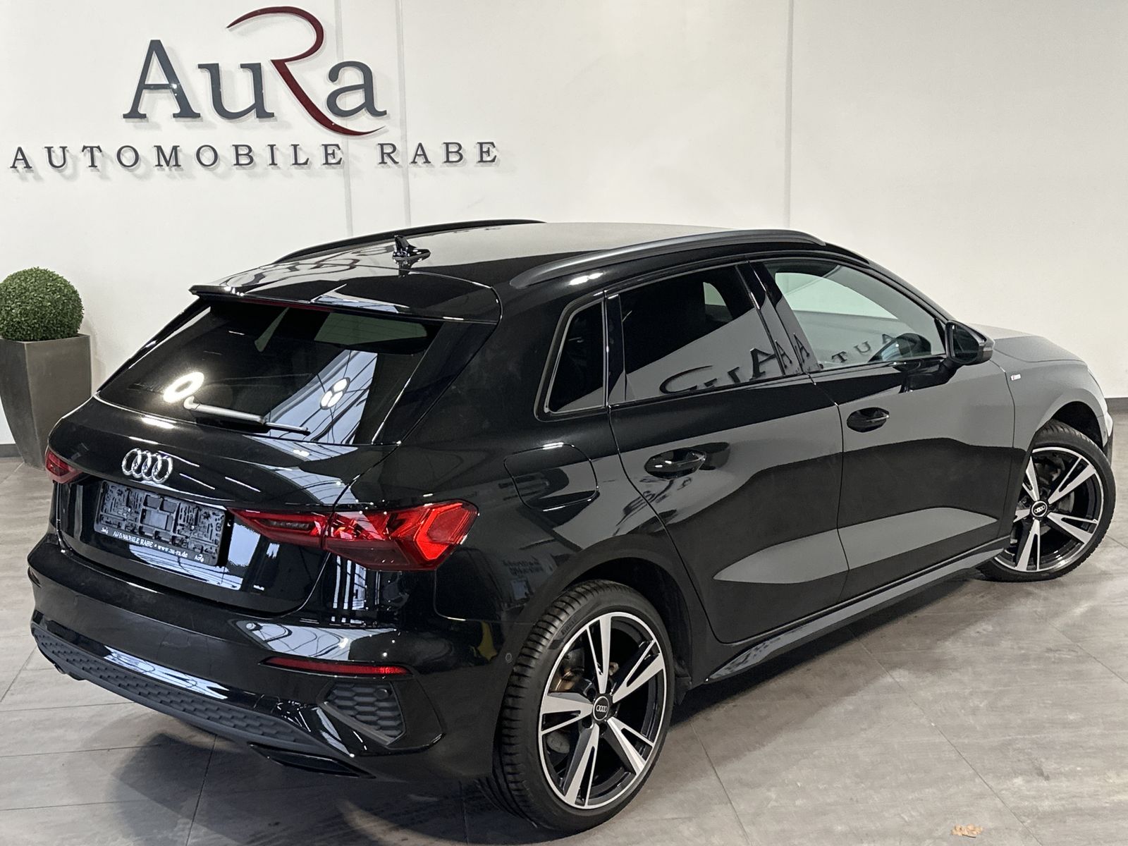 Fahrzeugabbildung Audi A3 SpB 40 TFSI e S-Line Black NAV+LED+B&O+KAMERA