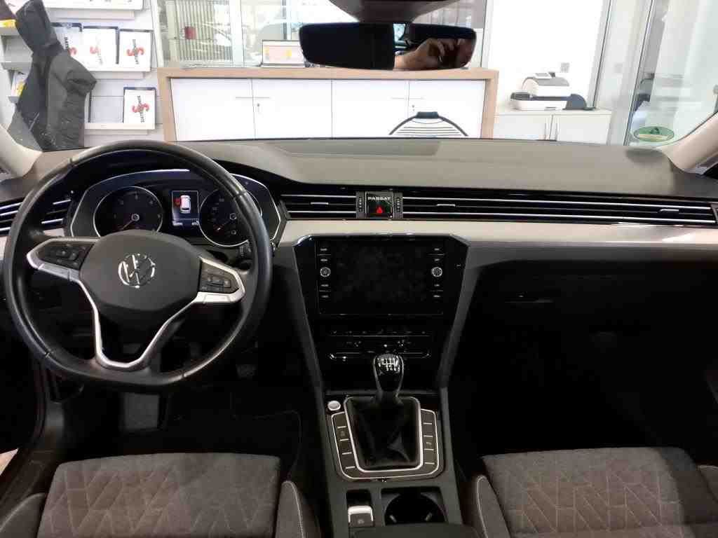 Volkswagen Passat Variant - Bild 7