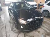 Hyundai i20 Trend Mild-Hybrid R-Kamera*StHz*PDC*Allwett. - Hyundai i20: Schwarz