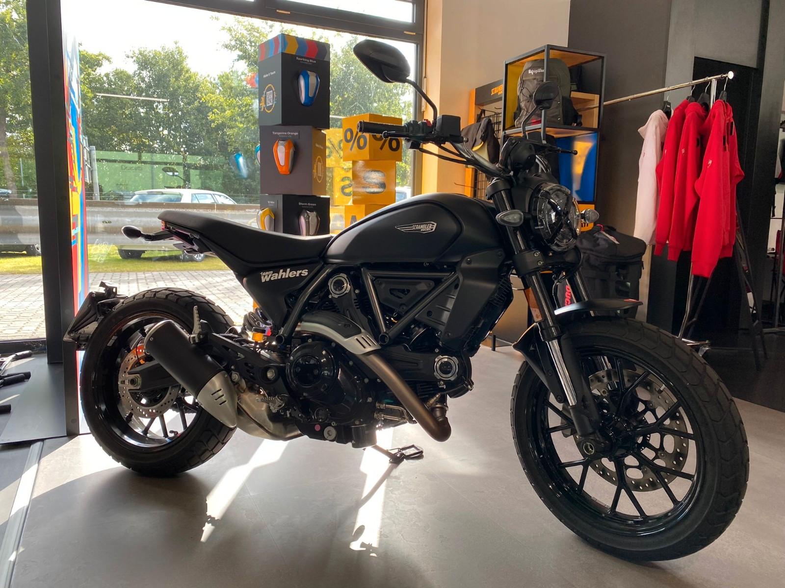Ducati Scrambler Icon Dark