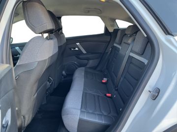 Citroën C4 Shine PT 130 EAT8 Navi+SHZ+HUD+RFK+LM+Carplay