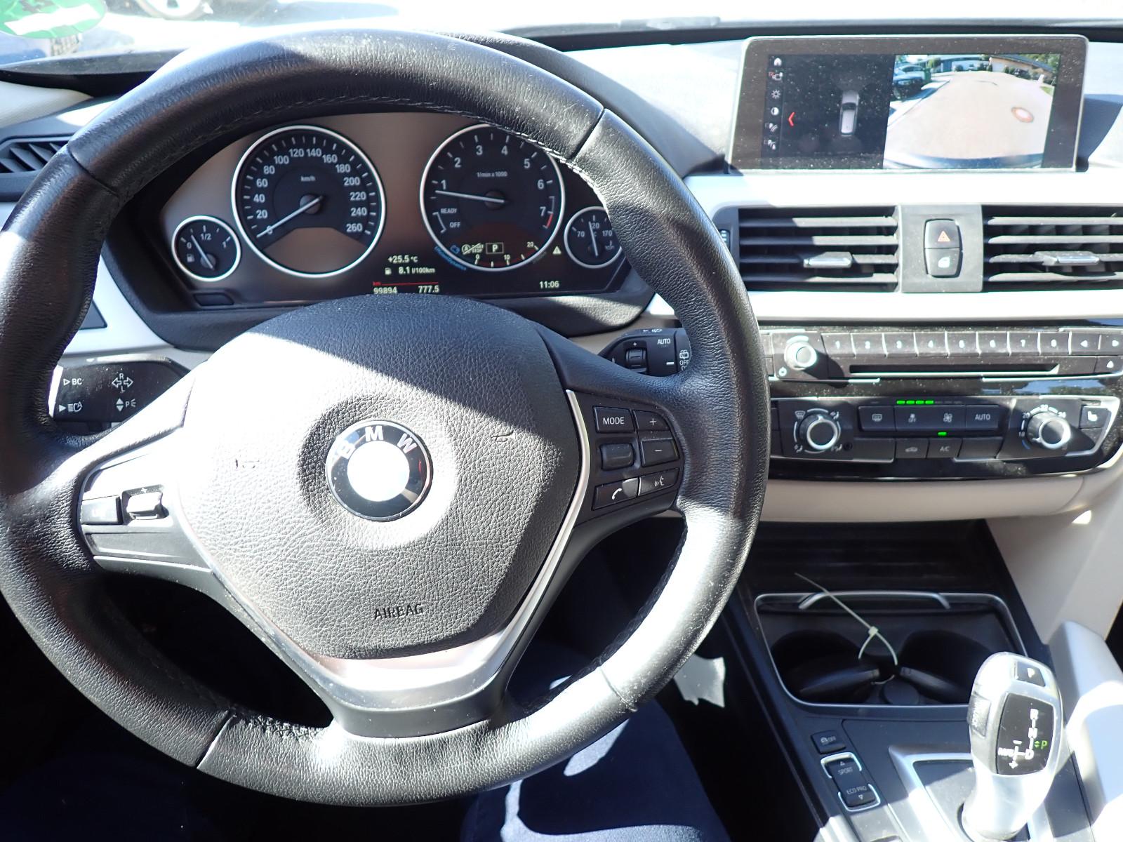 BMW 330i xDrive Advantage LED Leder Memory 1. Hand