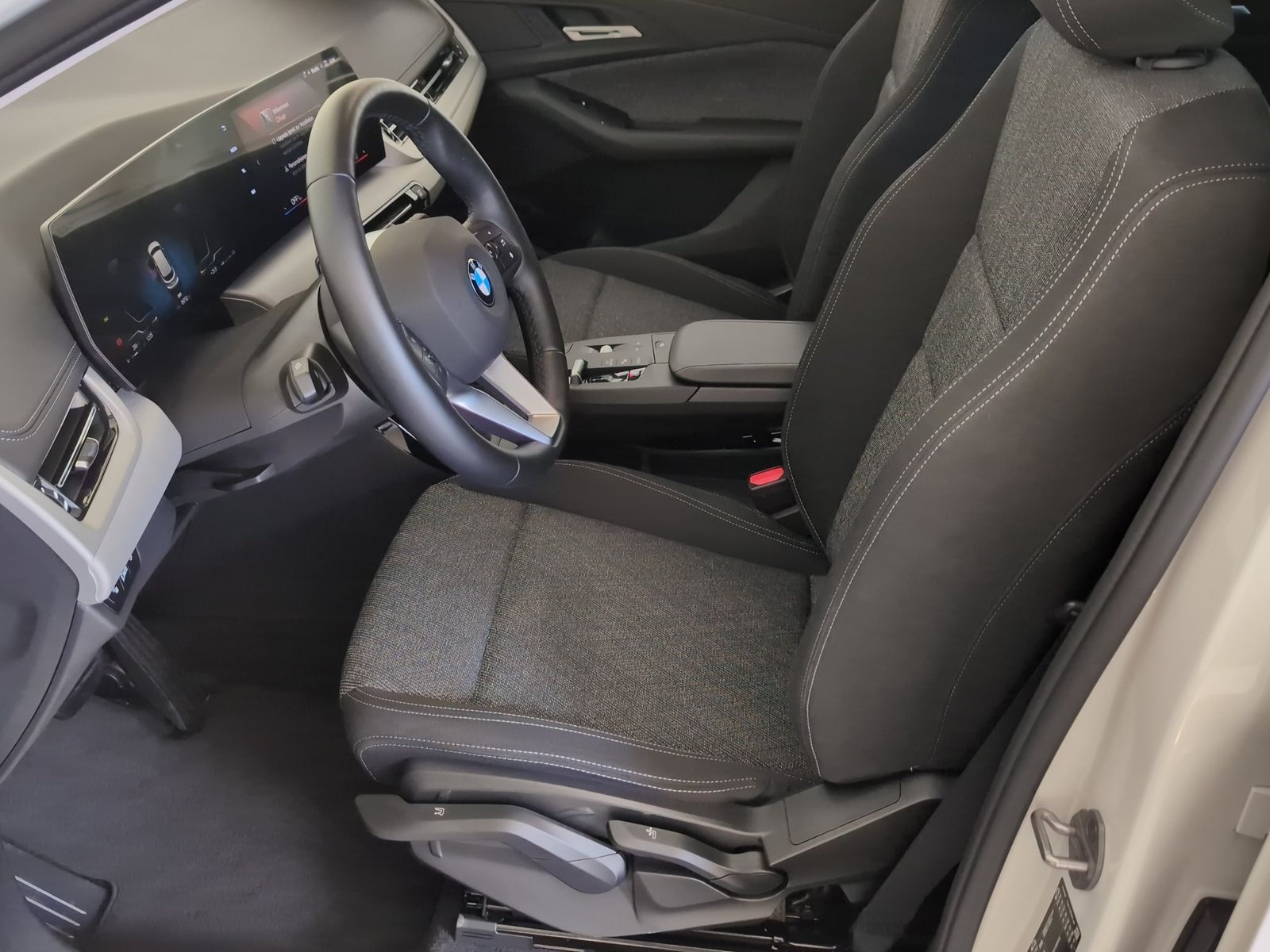 BMW 220i Active Tourer Navi LED AHK RFK DAB SLI MFL foto 3