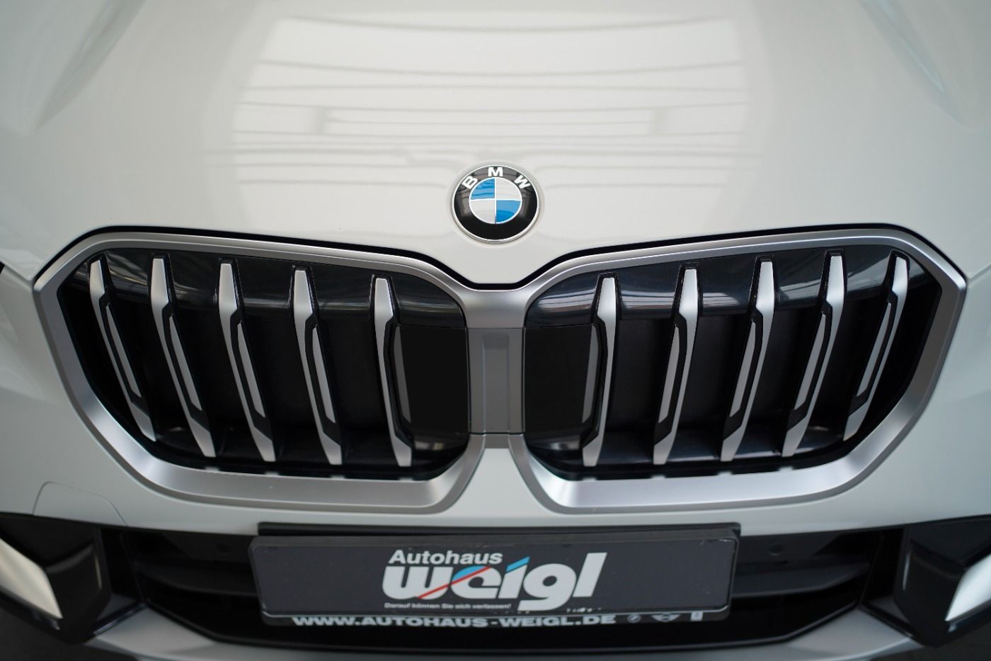 Fahrzeugabbildung BMW X1 18i xLine +LED+Komfortzugang+DAB+Sitzheizung