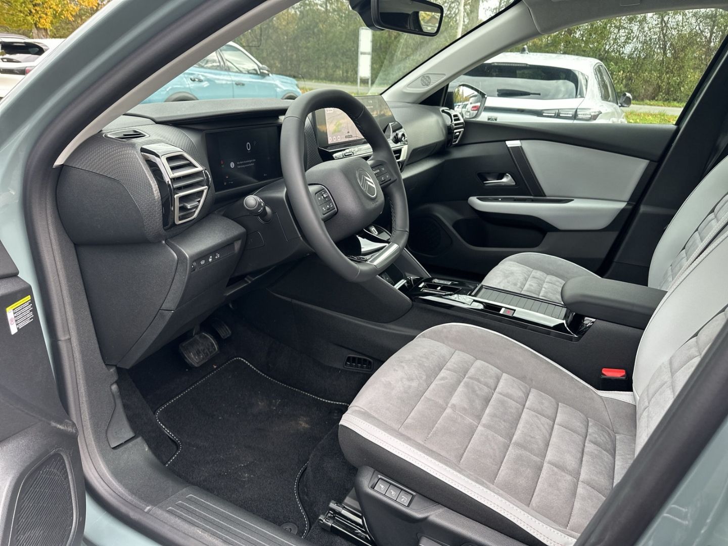 Fahrzeugabbildung Citroën C4 X Max Hybrid 145 El. Pano Navi CarPlay SHZ