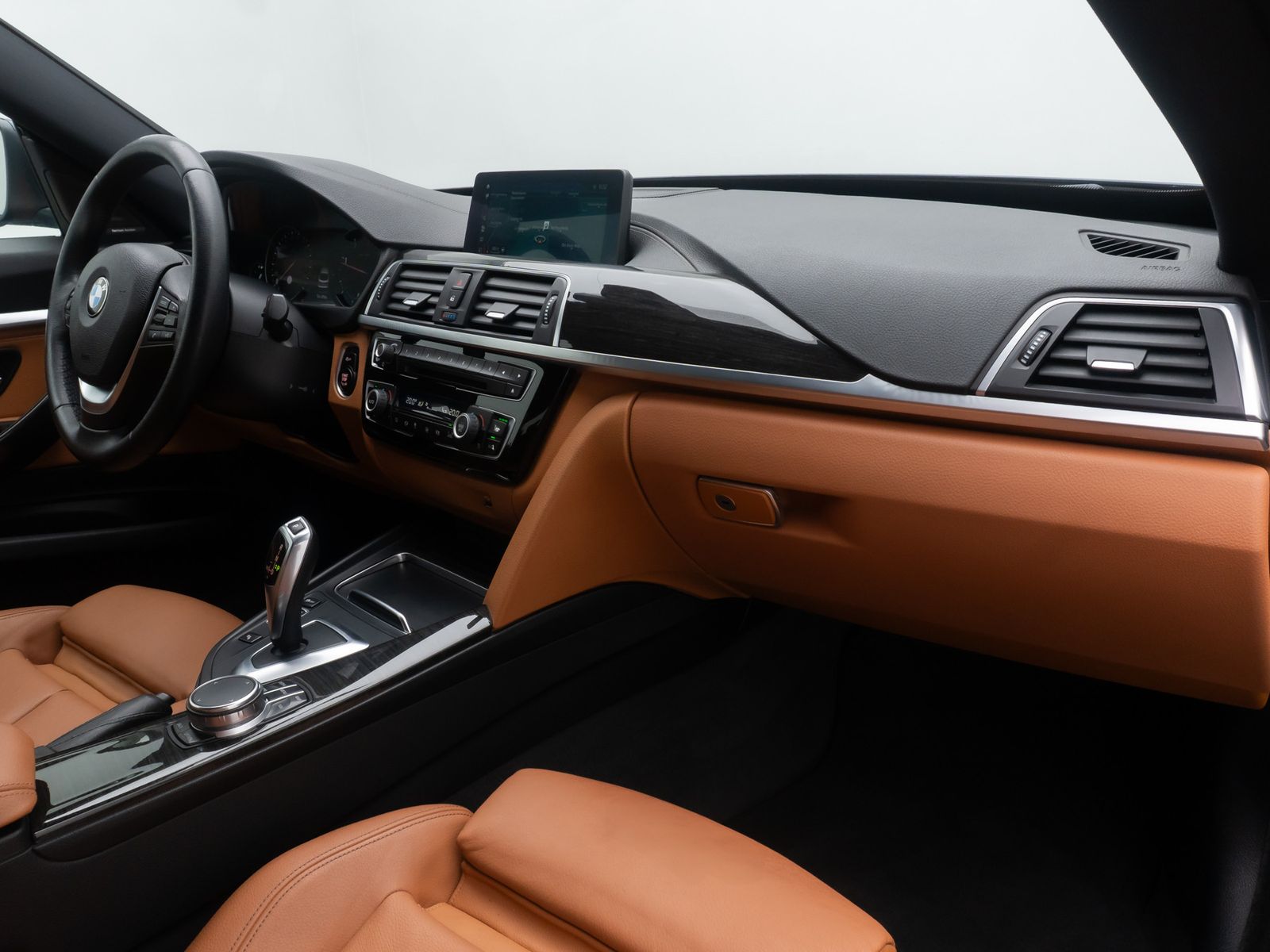 Fahrzeugabbildung BMW 320d Gran Turismo Luxury Line Alarm HUD Kamera D