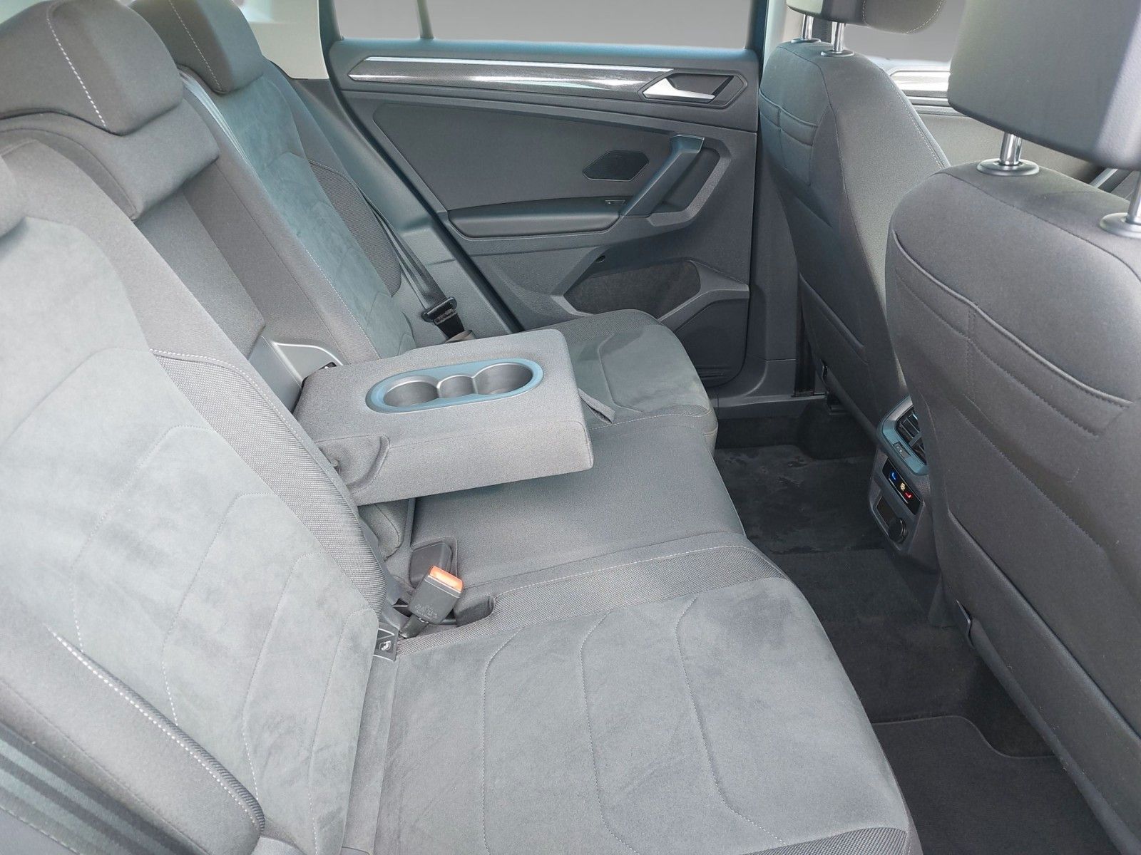 Volkswagen ELEGANCE PANO SHZ LHZ MASSAGE HEAD-UP PDC – Bild 5