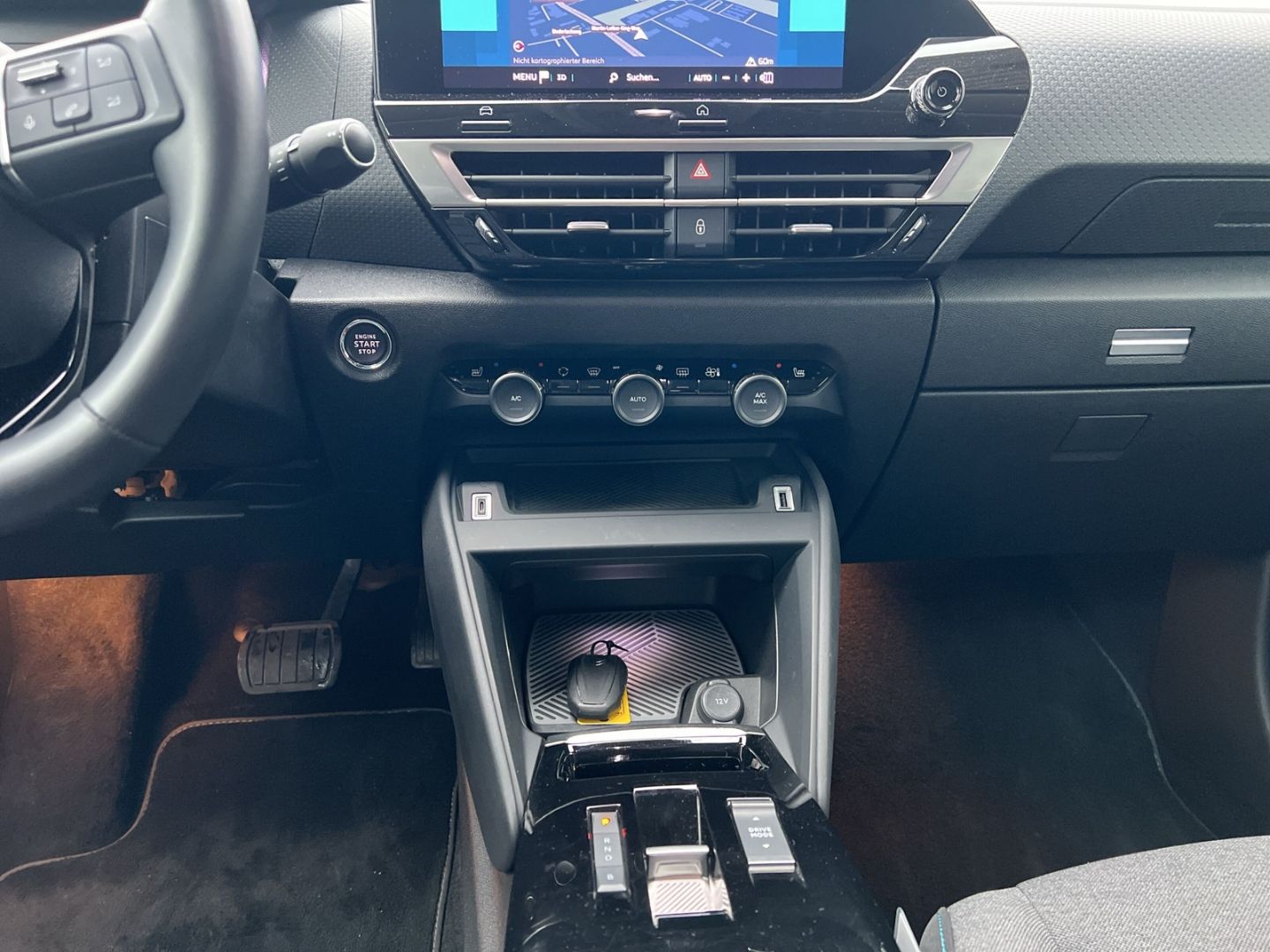 Fahrzeugabbildung Citroën C4 Elektro 136 Shine Navi 360 Kamera LED CarPlay
