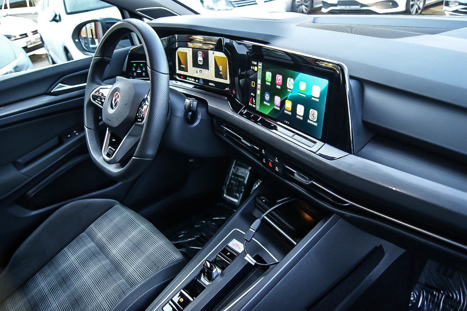 Fahrzeugabbildung Volkswagen Golf VIII GTD HARMAN-KARDON MATRIX STDHEZG ANHZV