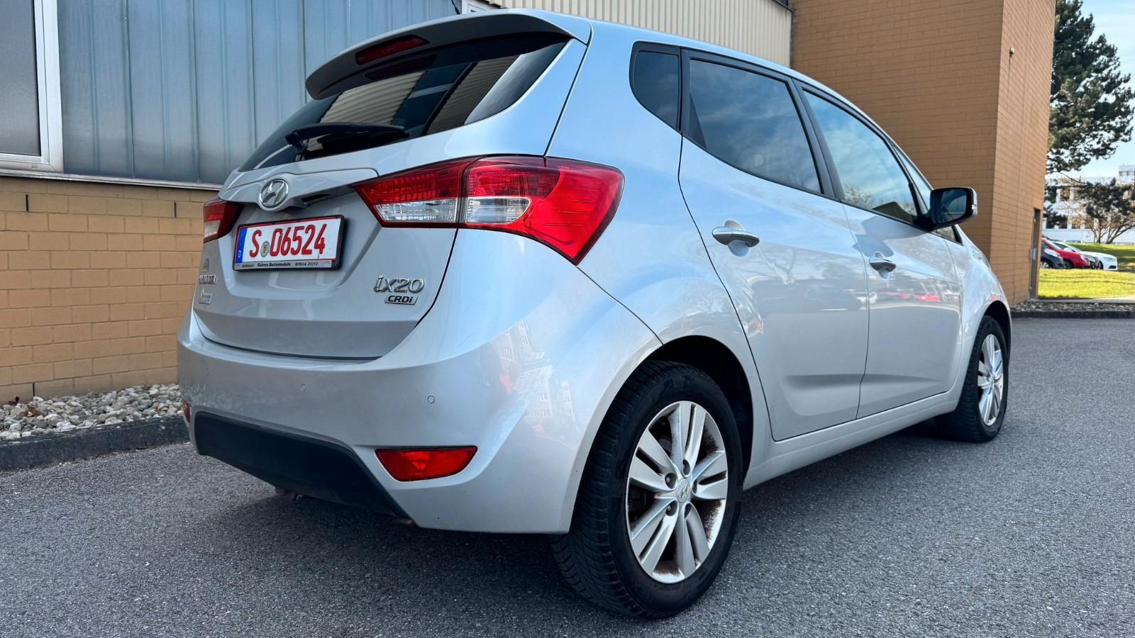 Hyundai ix20 1.6 CRDi+TÜV+GARANTIE+LEDER+PARKS+1HAND+SIT